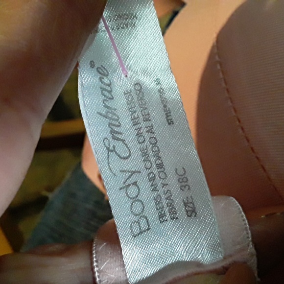 NWOT light pink Body Embrace padded underwire bra - Picture 3 of 6